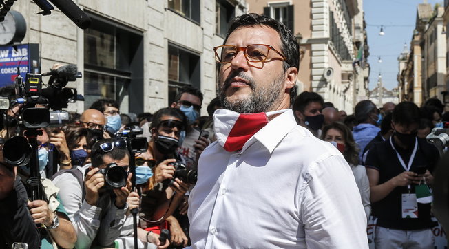 Salvini: “Non mando mia figlia a scuola a settembre con la mascherina”
