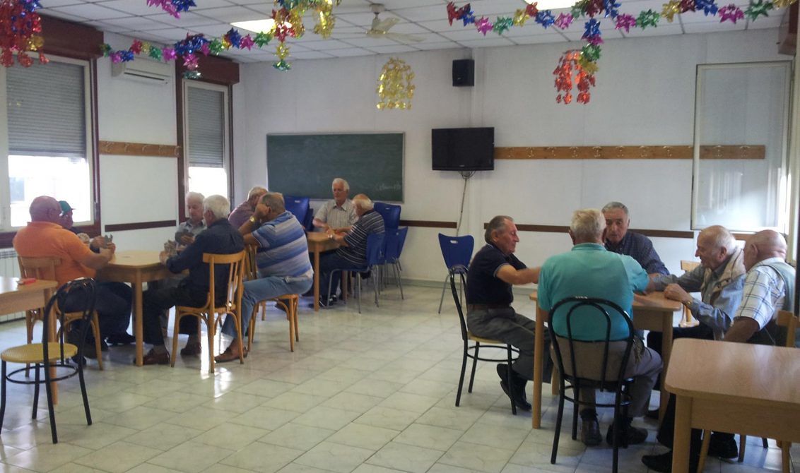Centri anziani verso la riapertura. Sarà graduale e solo con le garanzie di prevenzione sanitaria
