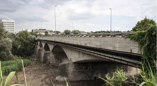 Manutenzione notturna per il Ponte della Magliana