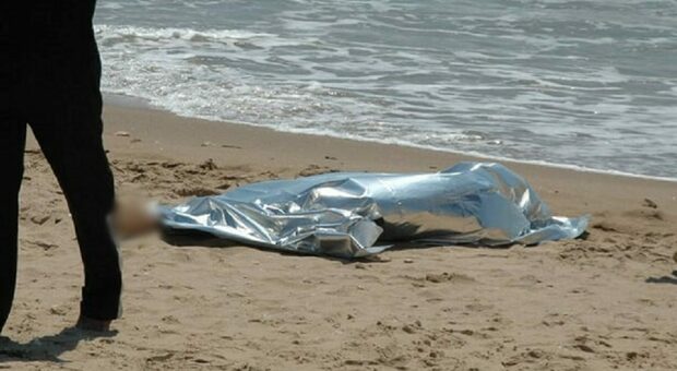 E’ stato identificato il cadavere rinvenuto in spiaggia a Ostia. E’ un uomo scoparso di casa al Casilino