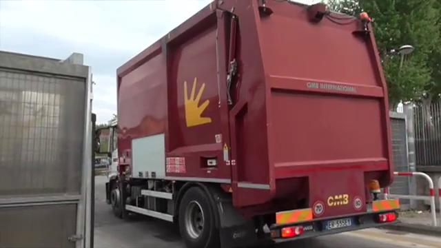 Truffe sul carburante in Ama, Raggi denuncia 20 casi