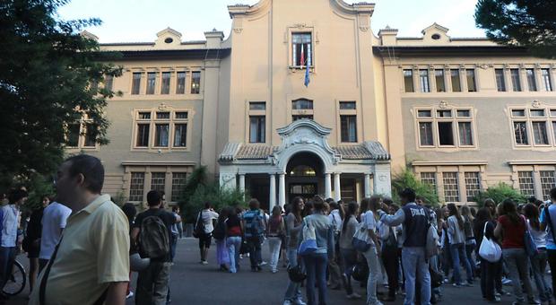 Regione Lazio, orari diversi in ingresso per le scuole superiori