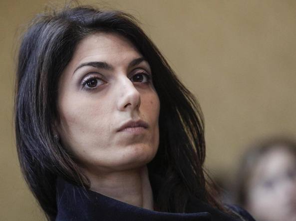 Raggi al vetriolo contro Salvini: