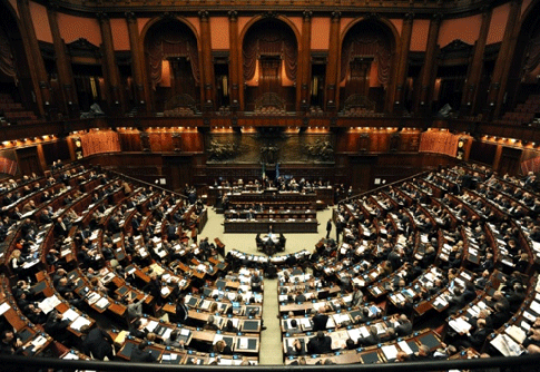 Dl Covid, il Governo pone la questione di fiducia. L’ira delle opposizioni