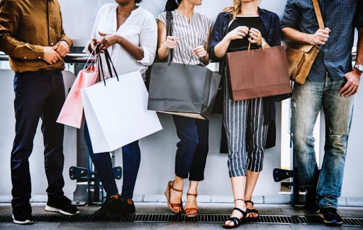 Orfani dello shopping straniero. Lo studio di Confcommercio