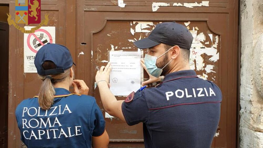 Roma, sequestrati 6 quintali di generi alimentari all’Esquilino