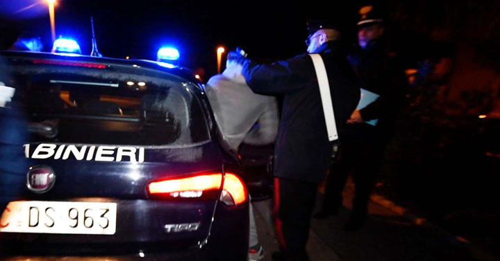 Controlli anti-droga dei Carabinieri nelle periferie romane, 14 arresti e sequestri di stupefacente