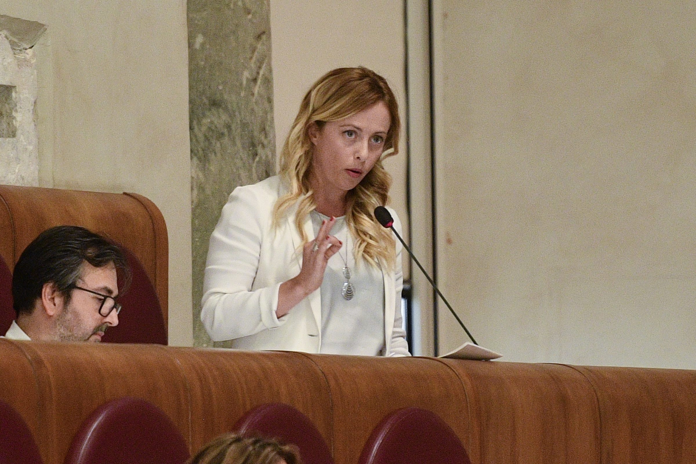 Meloni incassa il sì unanime dell’Assemblea Capitolina a ’Via Gigi Proietti’ e alla Candidatura dell’Agenzia Biomedica