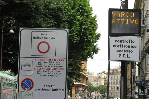 A Roma ztl aperte h24 fino al 3 dicembre