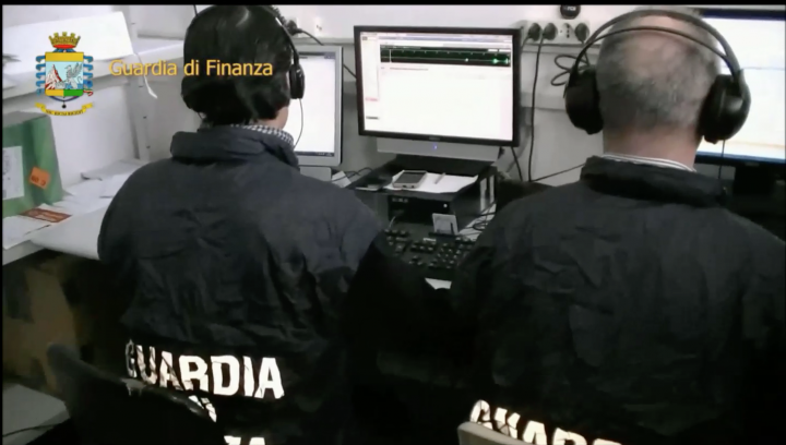 “Questo virus è proprio un buon affare”, ma era ascoltato dalla Gdf. Azienda di sanificazione sequestrata a Rimini