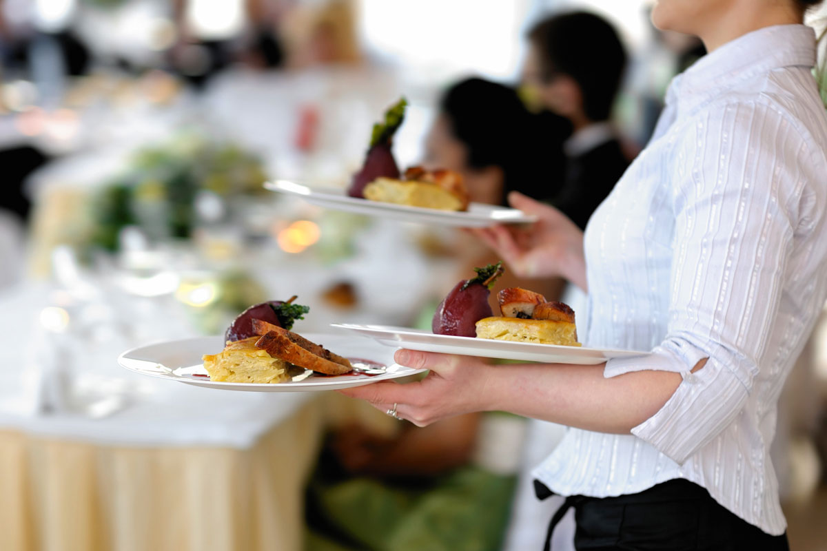 Appello dei ristoratori: “Consentire le riaperture anche a cena nelle zone gialle”